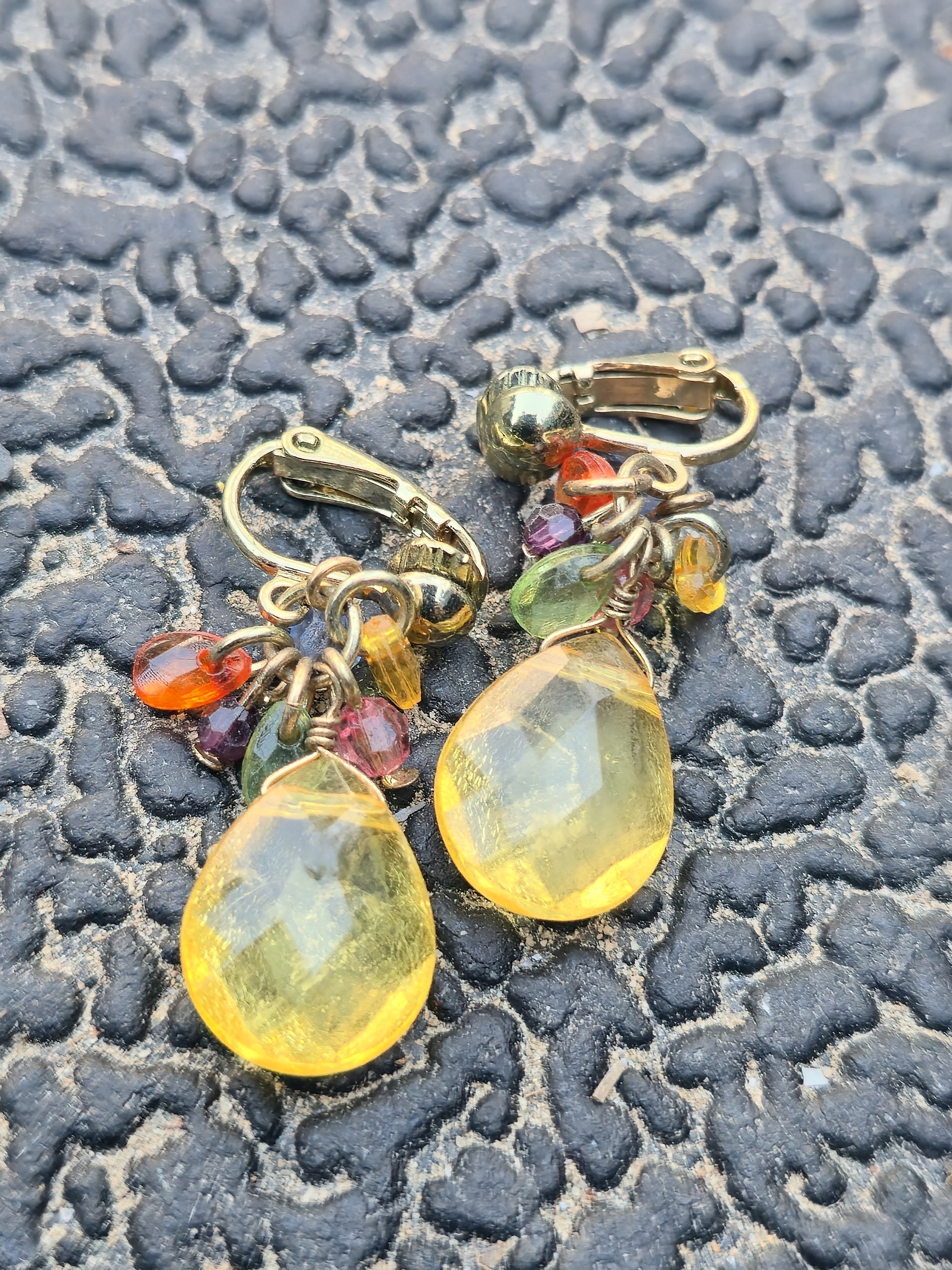 Vintage Yellow Teardrop Cluster Clip-On Earrings With Multicolor Beads